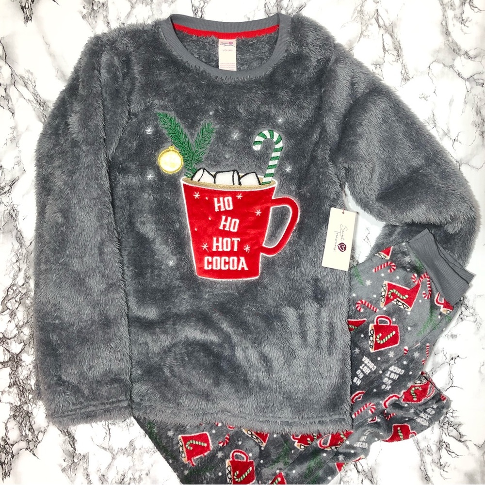 Secret Treasures Women's Plush Cocoa Pajamas NEW